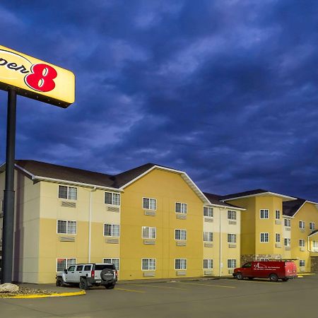 Super 8 By Wyndham Altoona Hotel Bagian luar foto