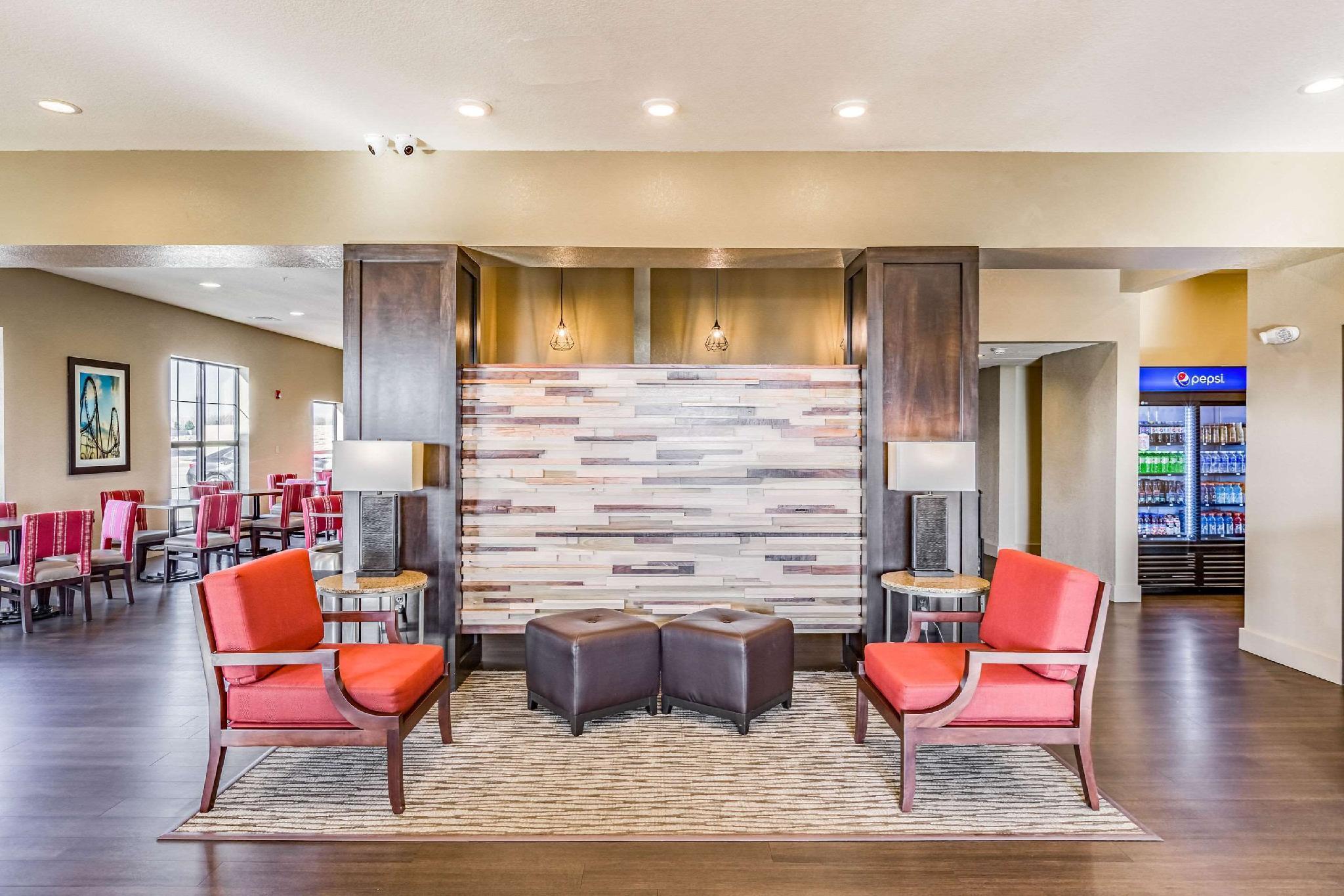 Super 8 By Wyndham Altoona Hotel Bagian luar foto