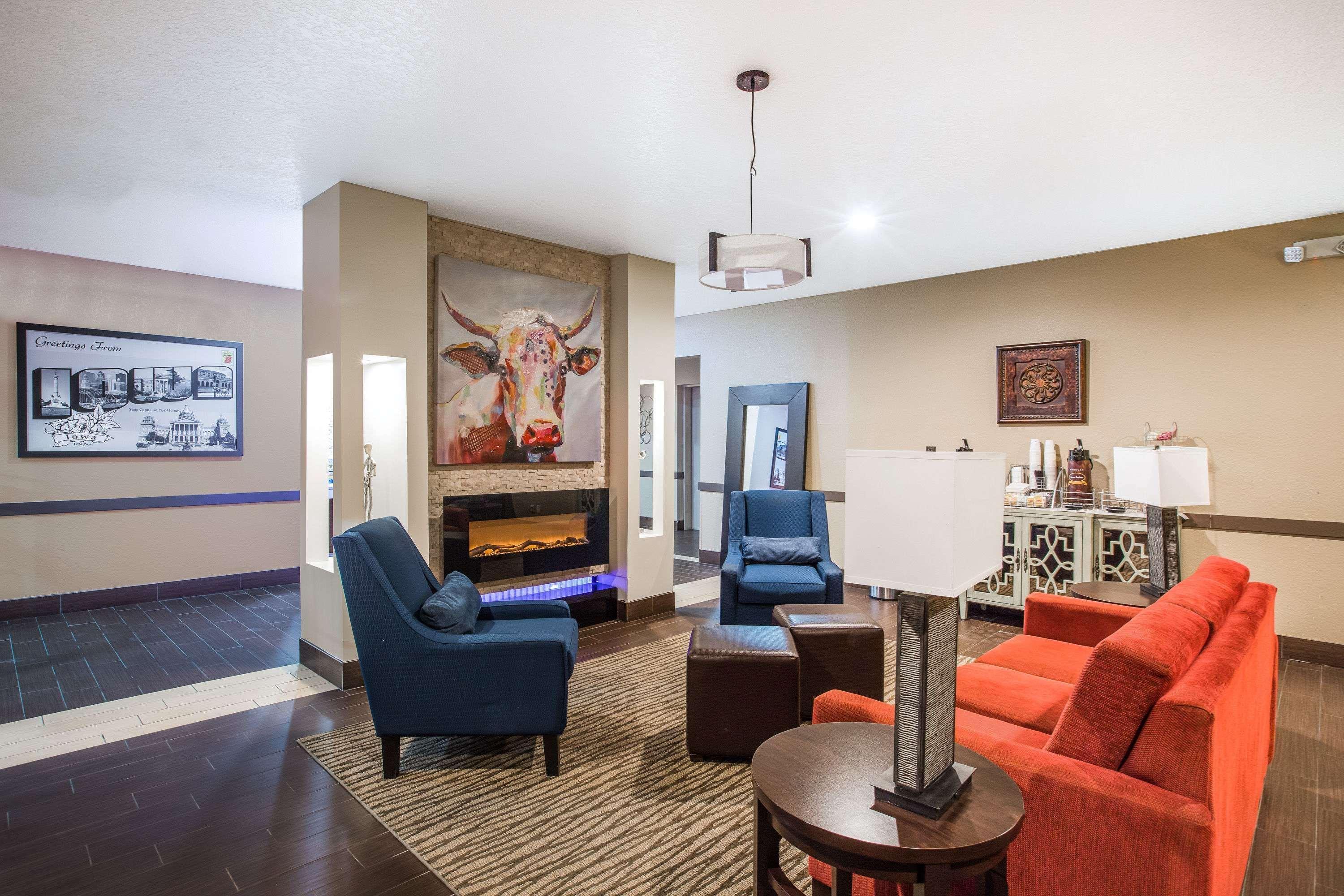 Super 8 By Wyndham Altoona Hotel Bagian luar foto